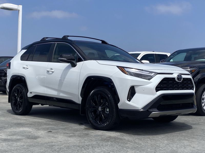New 2025 Toyota RAV4 Hybrid XSEImage 2