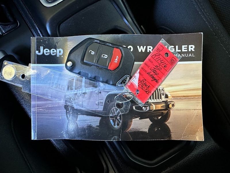 2020 Jeep Wrangler Unlimited SaharaImage 7