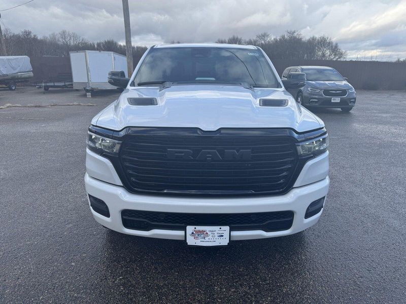 2025 RAM 1500 LaramieImage 3