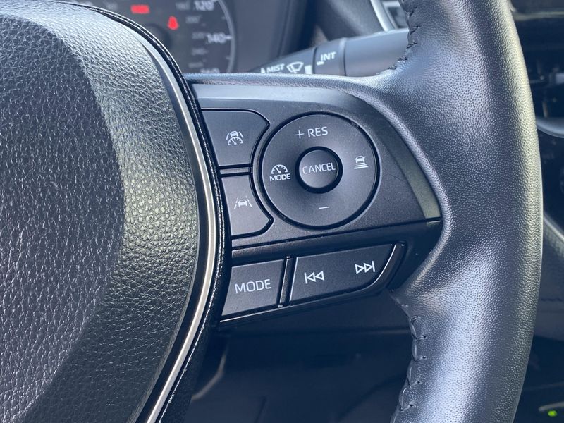 2024 Toyota Corolla SEImage 27
