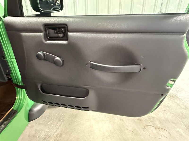 Used 2004 Jeep Wrangler JK SportImage 7