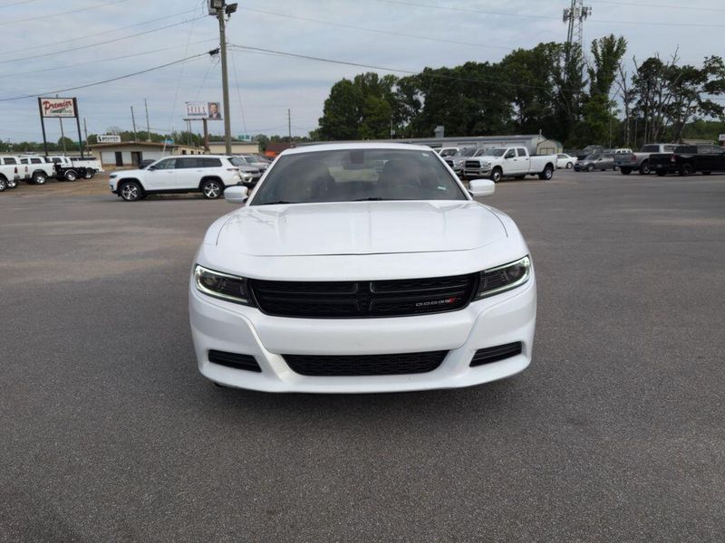 2022 Dodge Charger SXTImage 2