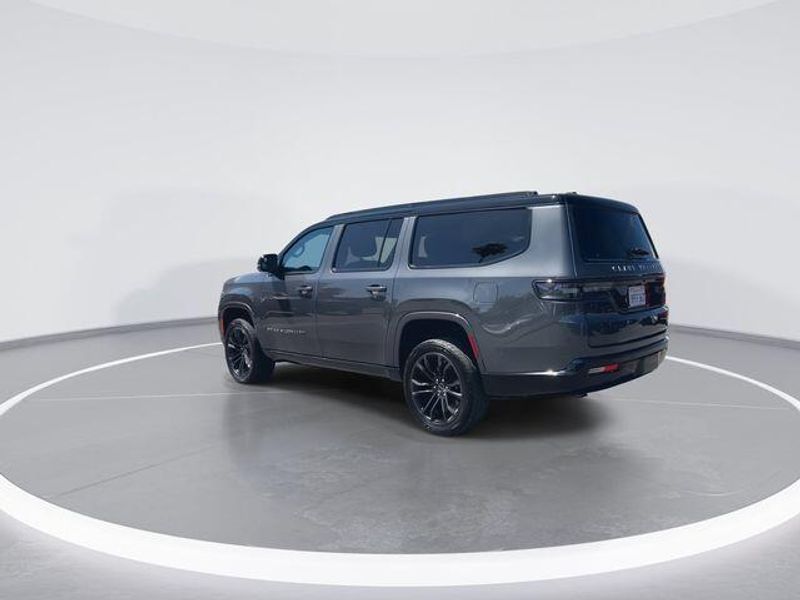 2024 Jeep Grand Wagoneer L Series II ObsidianImage 6