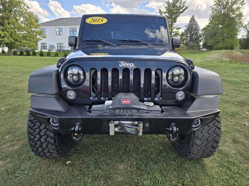 2015 Jeep Wrangler Rubicon photo 2