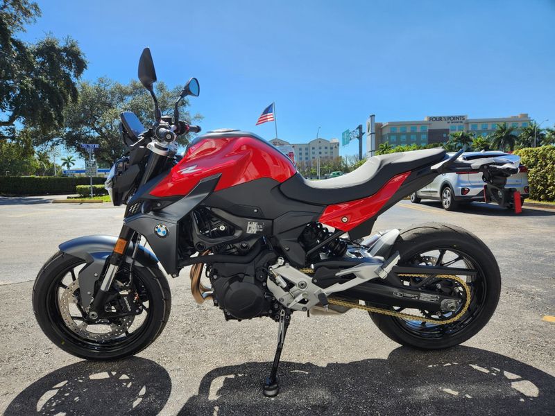 2024 BMW F 900 R  in a RACING RED exterior color. BMW Motorcycles of Miami 786-845-0052 motorcyclesofmiami.com 