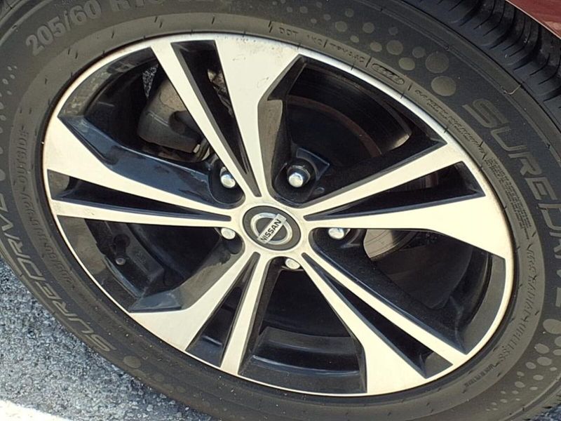 2022 Nissan Sentra SV photo 11