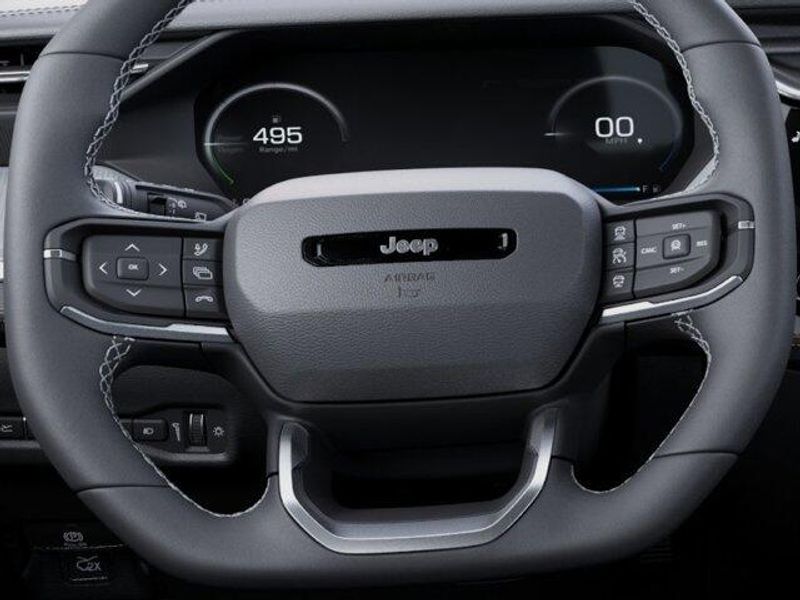 New 2026 Jeep Cherokee Laredo 4x4Image 19