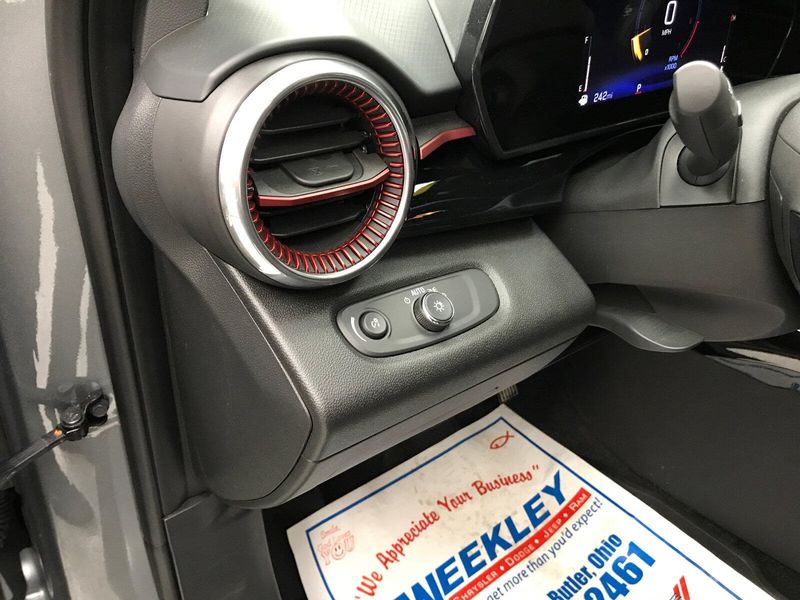 Used 2024 Chevrolet Trax 2RSImage 4
