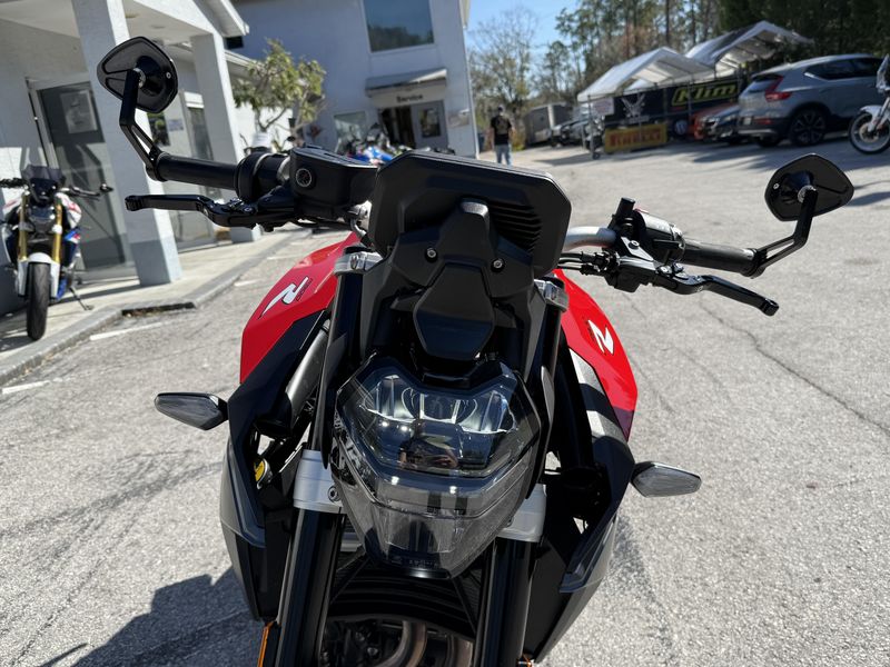 2024 BMW F 900 R Low