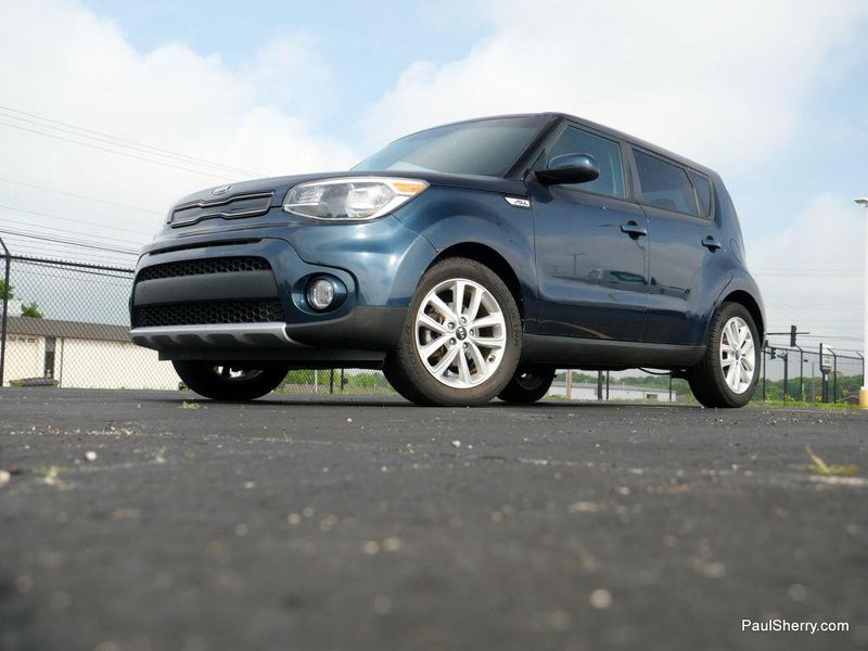 2017 Kia Soul +Image 11