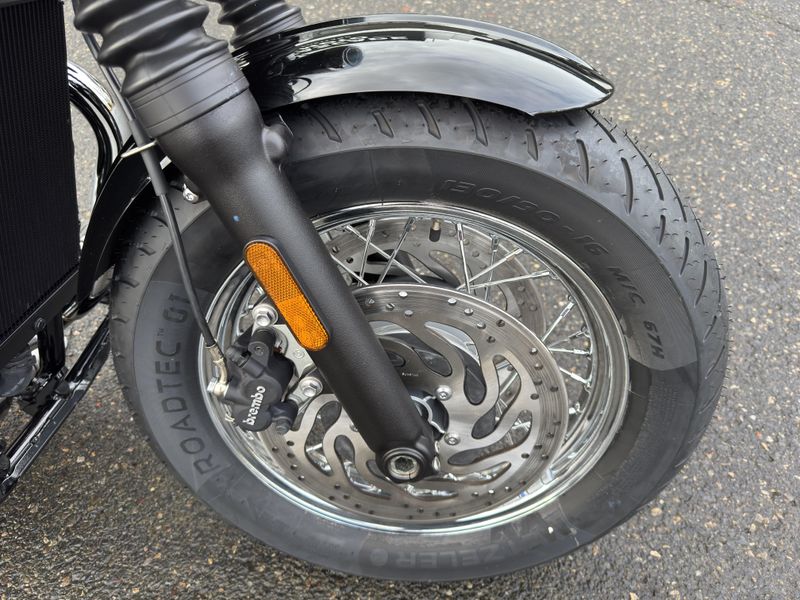 2025 Triumph Bonneville Speedmaster - PACIFIC BLUE - SILVER ICE 