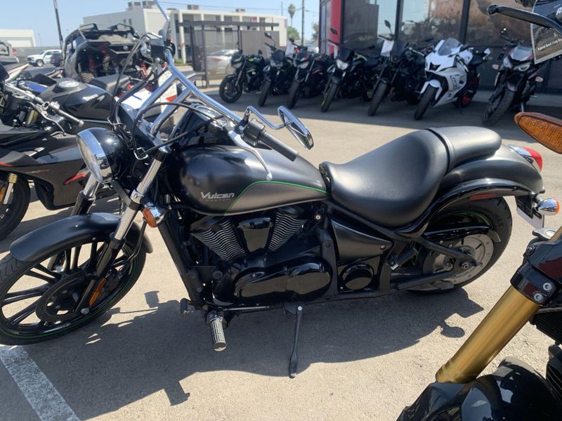 Used 2017 Kawasaki Vulcan 900 Custom Image 5