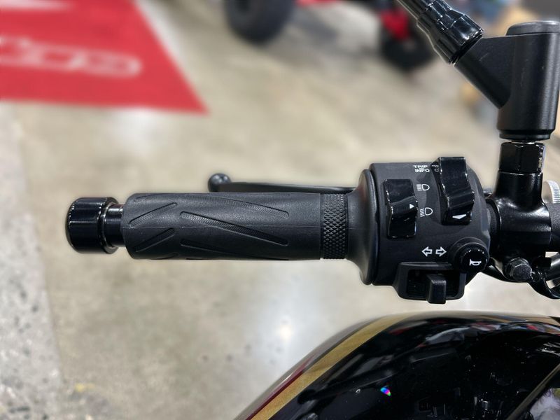 2023 Yamaha XSR700 Image 18
