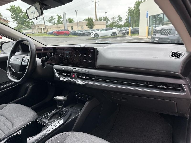 2025 Kia K4 EXImage 17