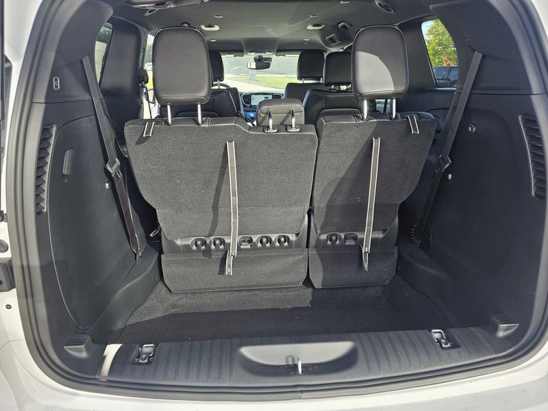 New 2026 Chrysler Pacifica Select AwdImage 10