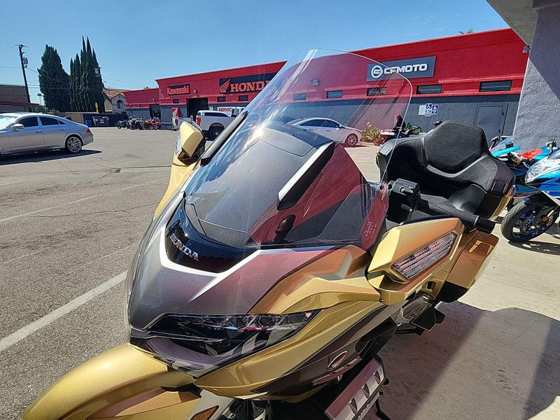 New 2025 Honda GOLDWING TOUR Image 19