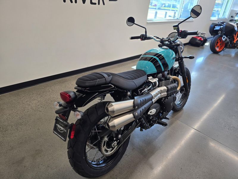 2025 Triumph SCRAMBLER 900