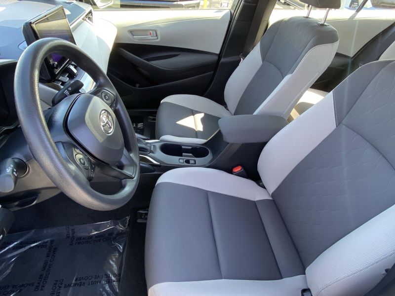 Used 2025 Toyota Corolla LEImage 15