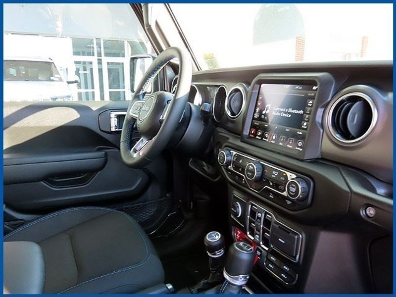 2023 Jeep Wrangler 4xE Rubicon 4xeImage 7