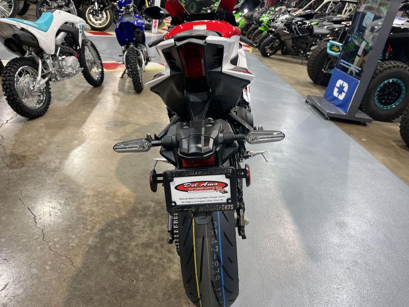 New 2026 Yamaha YZF-R9 70TH ANNIVERSARY EDITION Image 21