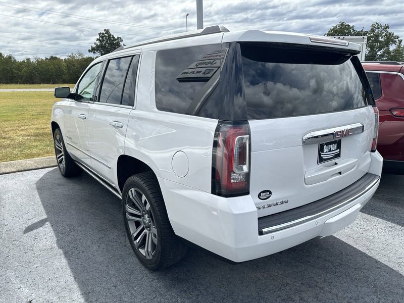 2019 GMC Yukon DenaliImage 9