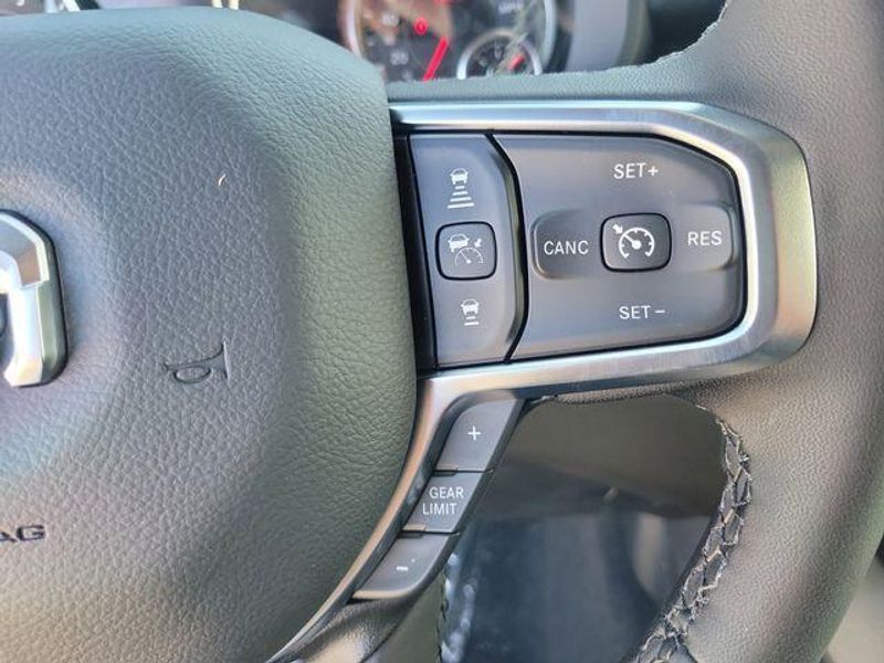 New 2026 RAM 1500 Big Horn Crew Cab 4x4 5'7' Box