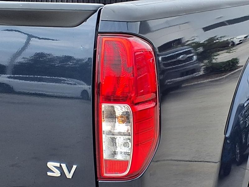2019 Nissan Frontier SVImage 15