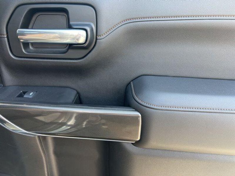 2020 GMC Sierra 1500 AT4Image 16