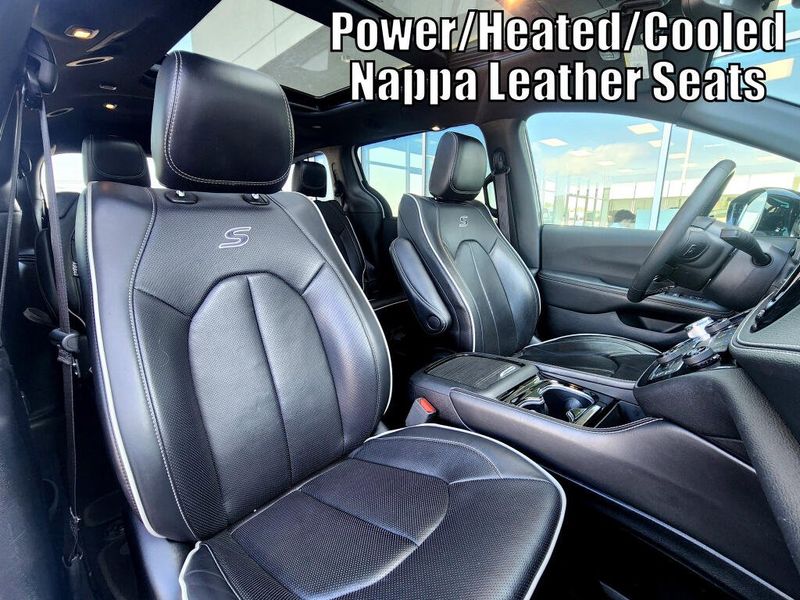 Used 2025 Chrysler Pacifica Limited S