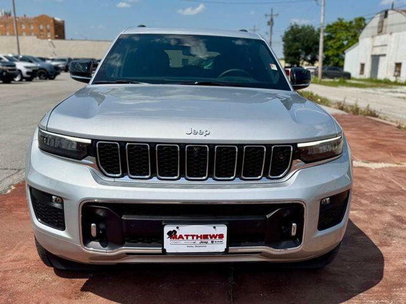 New 2025 Jeep Grand Cherokee Overland 4x4Image 2