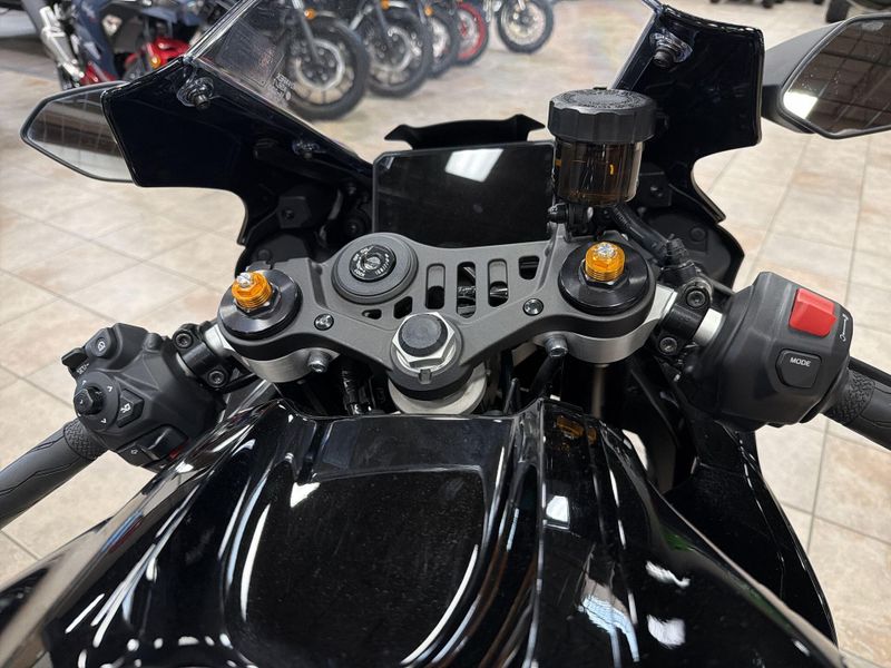 Used 2026 Yamaha YZF-R7 CA Image 23