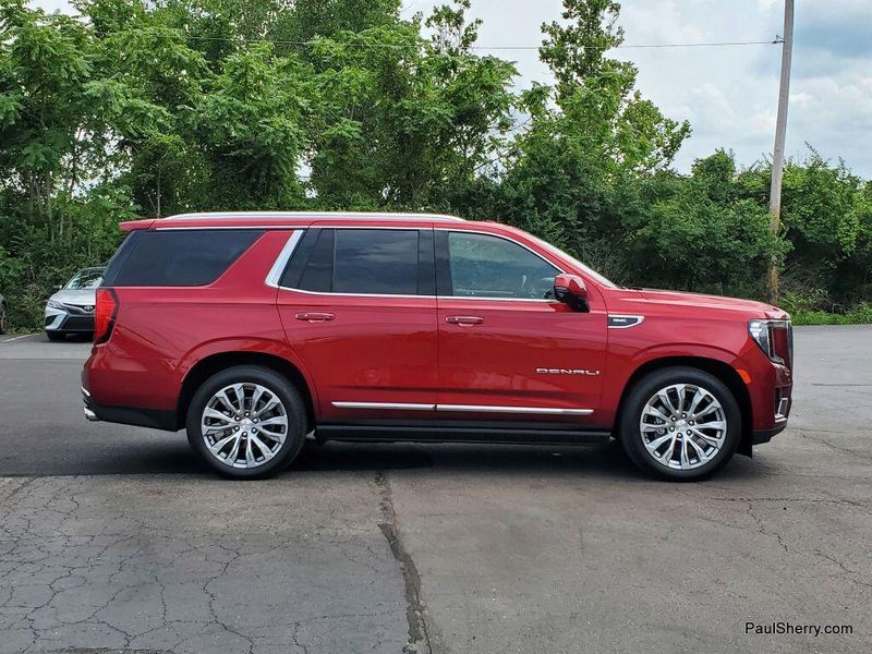 2023 GMC Yukon Denali ReserveImage 2