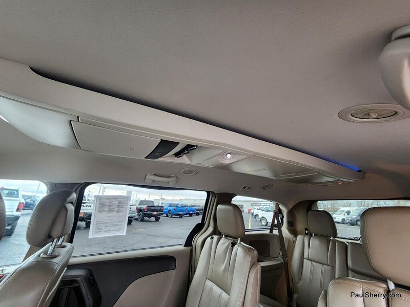 Used 2014 Chrysler Town & Country Touring