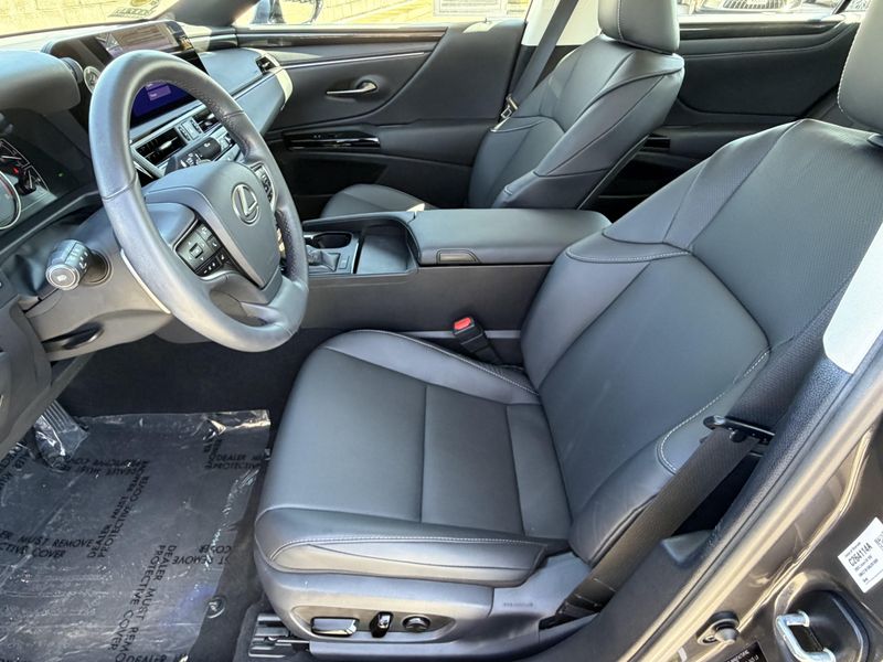 Used 2025 Lexus ES 350Image 19
