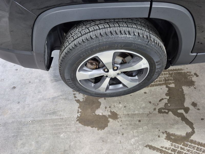 2019 Jeep Cherokee LimitedImage 6
