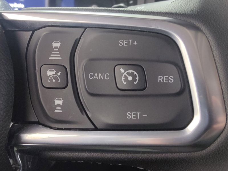 Used 2025 Jeep Wrangler 4xE Sahara 4WDImage 25