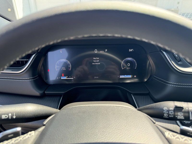 2024 Jeep Grand Cherokee Altitude XImage 17