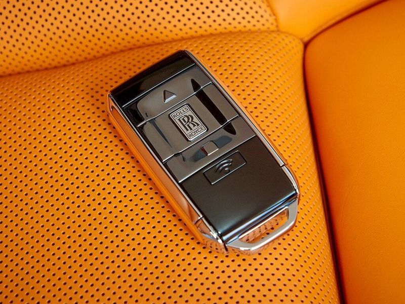 2025 Rolls-Royce Phantom Image 18