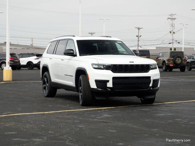 2025 Jeep Grand Cherokee L Altitude X 4x4Image 6