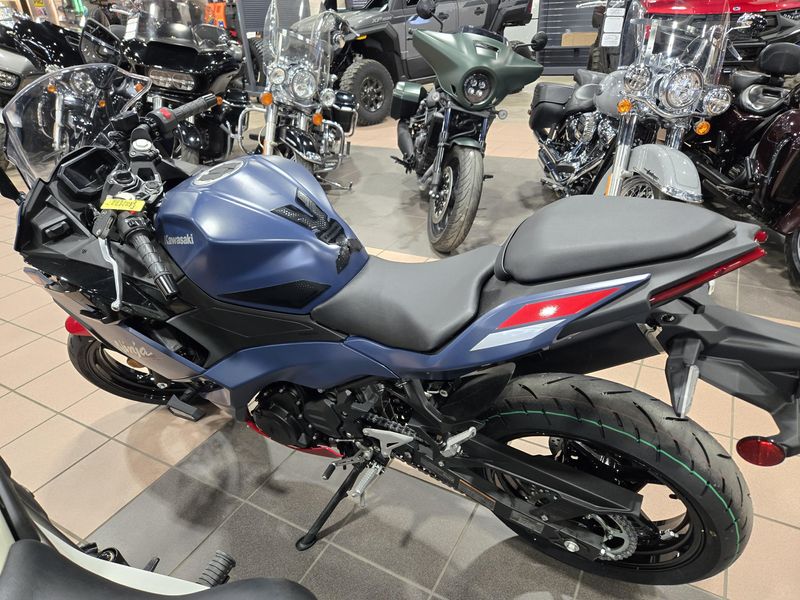 NEW 2026 KAWASAKI NINJA 500 SE ABS Image 3