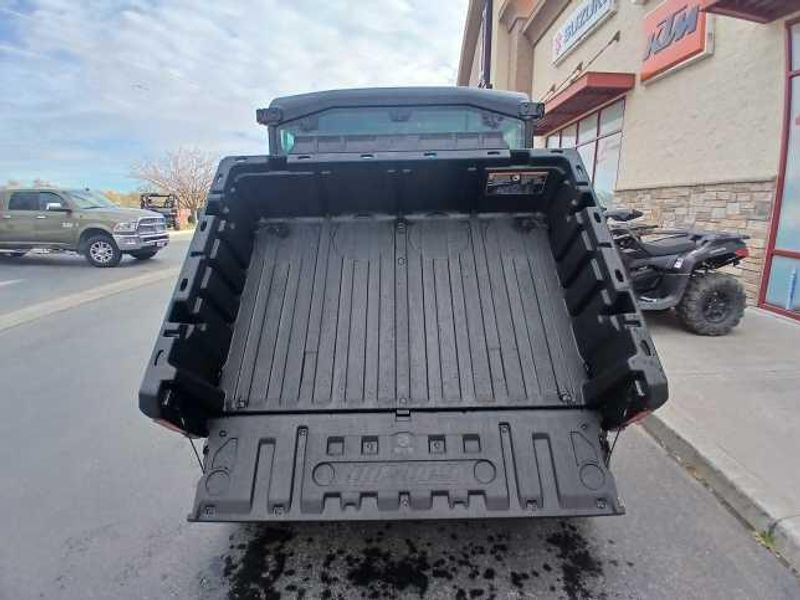 New 2026 Can-Am DEFENDER DPS CAB HD9 