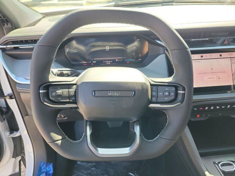 New 2026 Jeep Cherokee Laredo 4x4