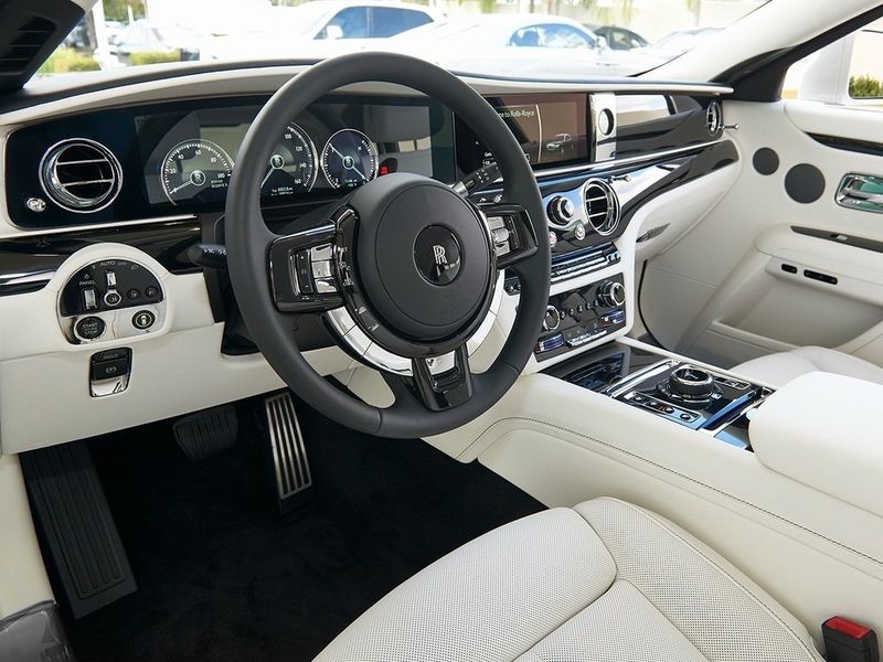 2024 Rolls-Royce Ghost Image 10