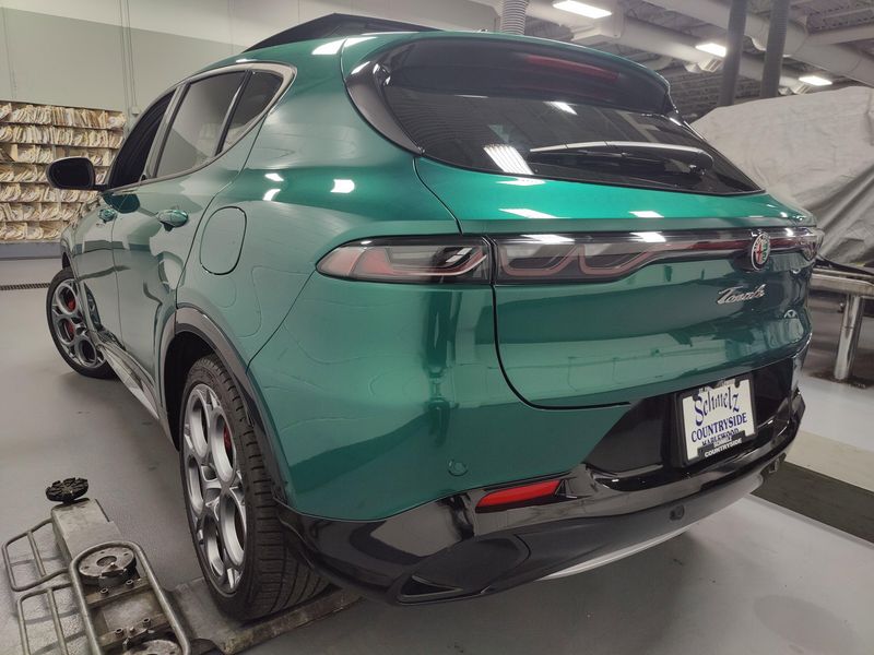 Used 2024 Alfa Romeo Tonale Ti Premium eAWD w/Sunroof/Actic/High PerfImage 14