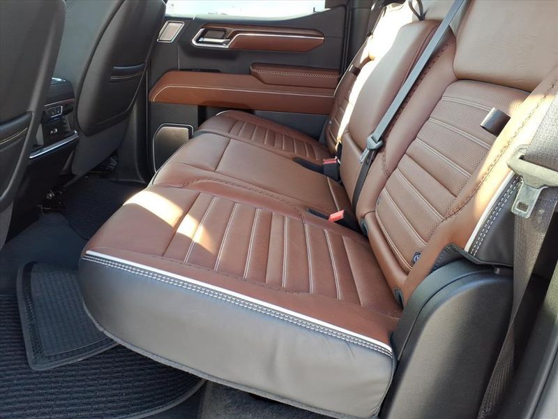 Used 2024 GMC Sierra 1500 Denali UltimateImage 9