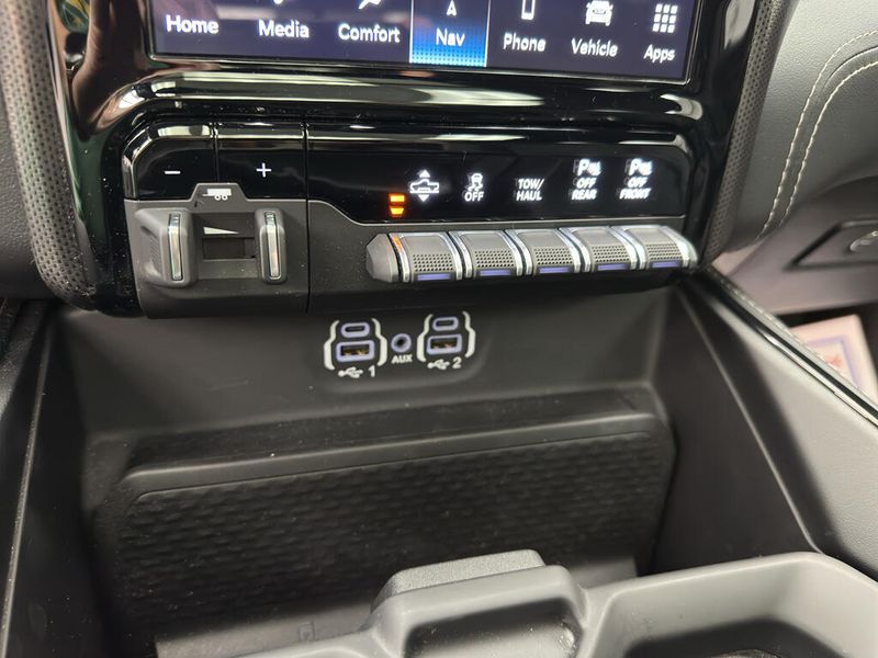 Used 2023 RAM 1500 LimitedImage 19