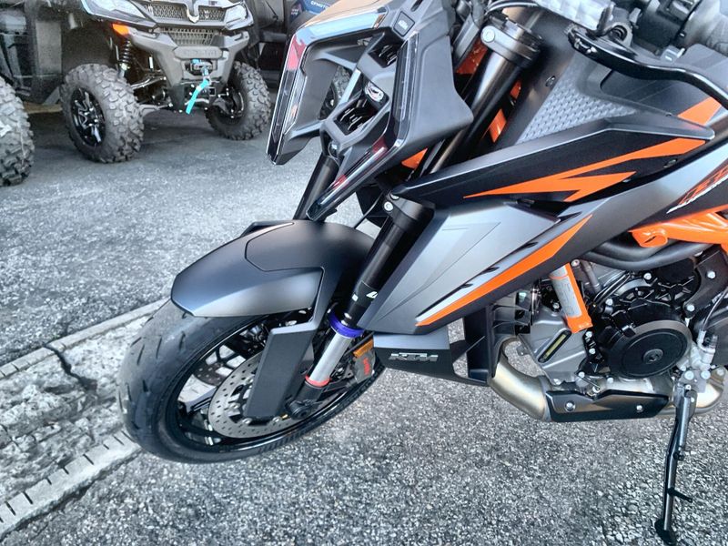 New 2026 KTM 1390 SUPER DUKE R EVO Image 13