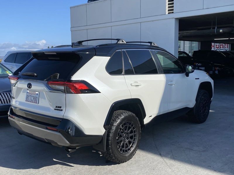 2021 Toyota RAV4 XSEImage 4