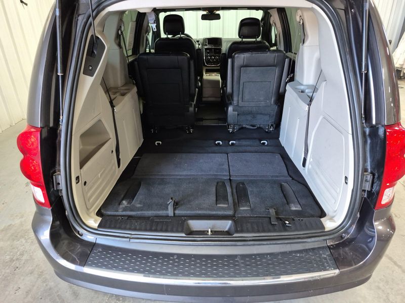 2019 Dodge Grand Caravan SXTImage 19