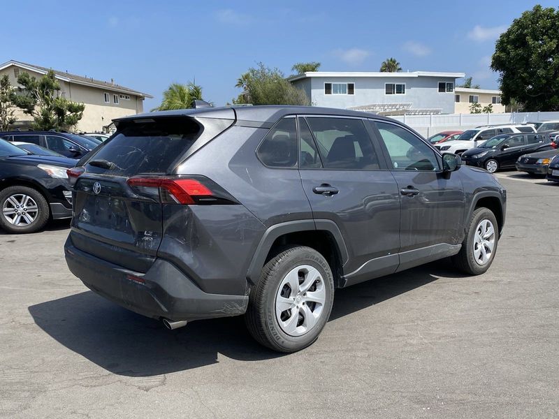 2023 Toyota RAV4 LEImage 3